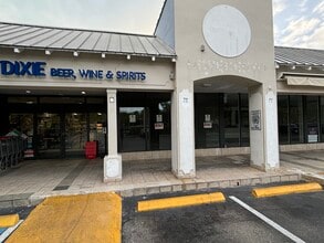 600-658 Crandon Blvd, Key Biscayne, FL for lease Building Photo- Image 2 of 8