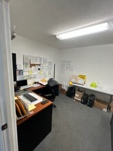 16 Commerce Cir, Durham, CT for lease Building Photo- Image 2 of 6