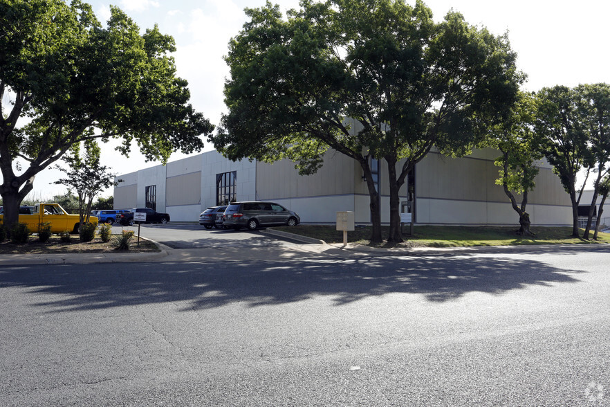 5910 Techni Center Dr, Austin, TX for lease - Primary Photo - Image 1 of 19