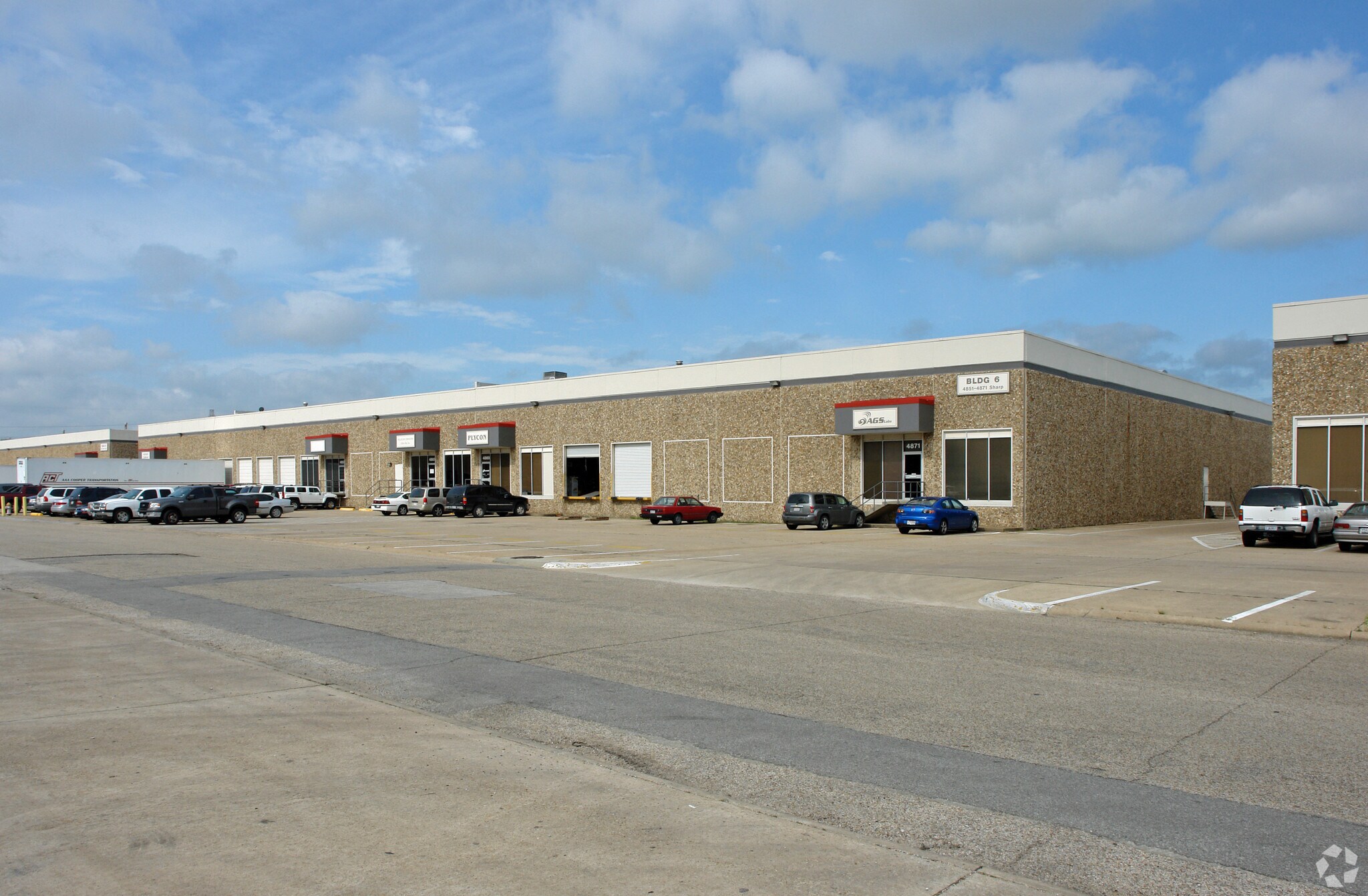 4851-4871 Sharp St, Dallas, TX for sale Primary Photo- Image 1 of 1