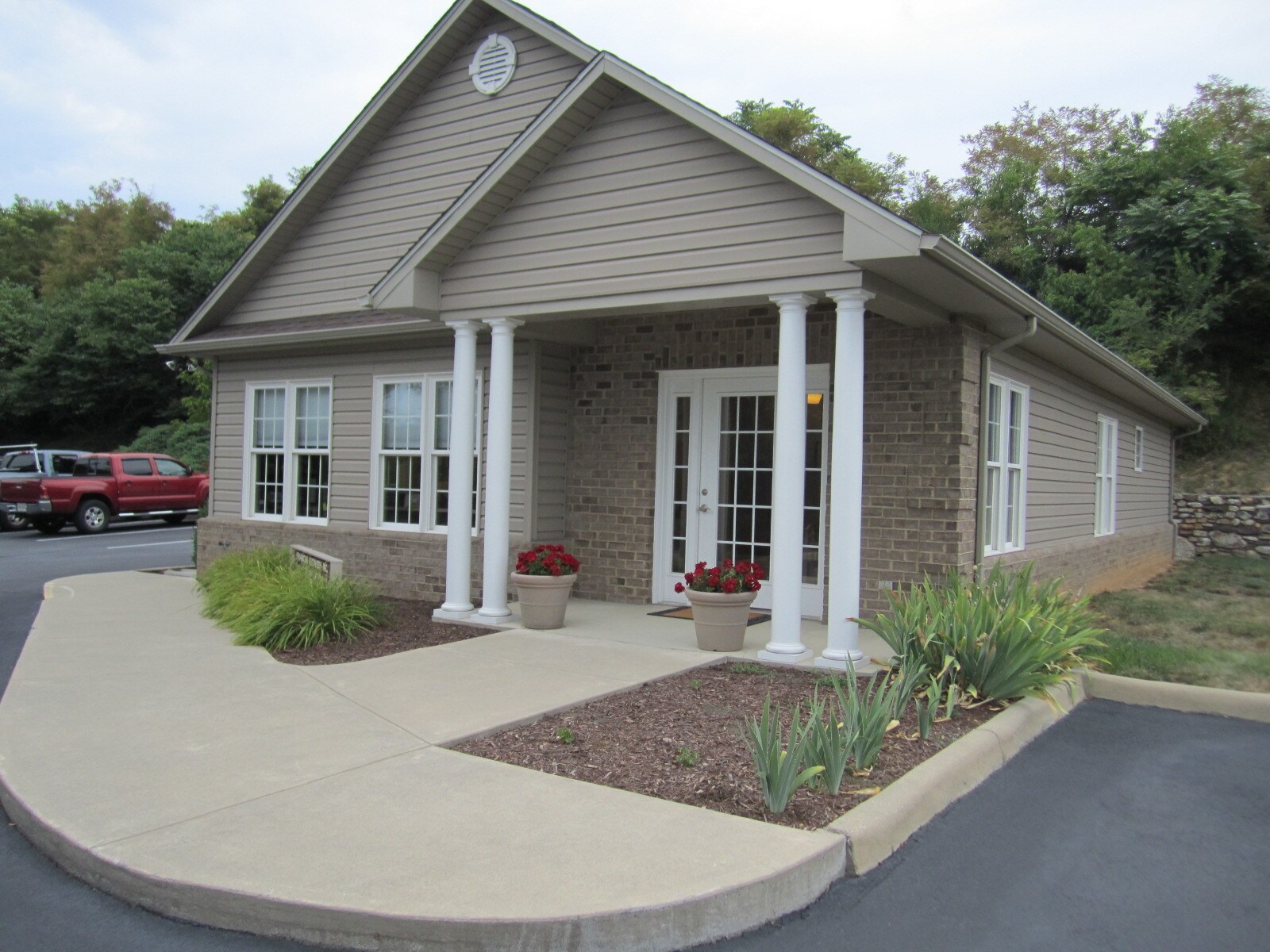 1210 Corporate Cir, Roanoke, VA for sale Building Photo- Image 1 of 1