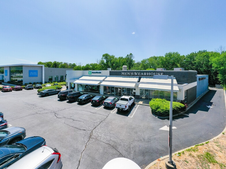 163-165 NJ-17, Paramus, NJ for lease - Building Photo - Image 2 of 6