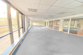 Rue Auguste Gervais, Issy-les-Moulineaux for lease Interior Photo- Image 2 of 5