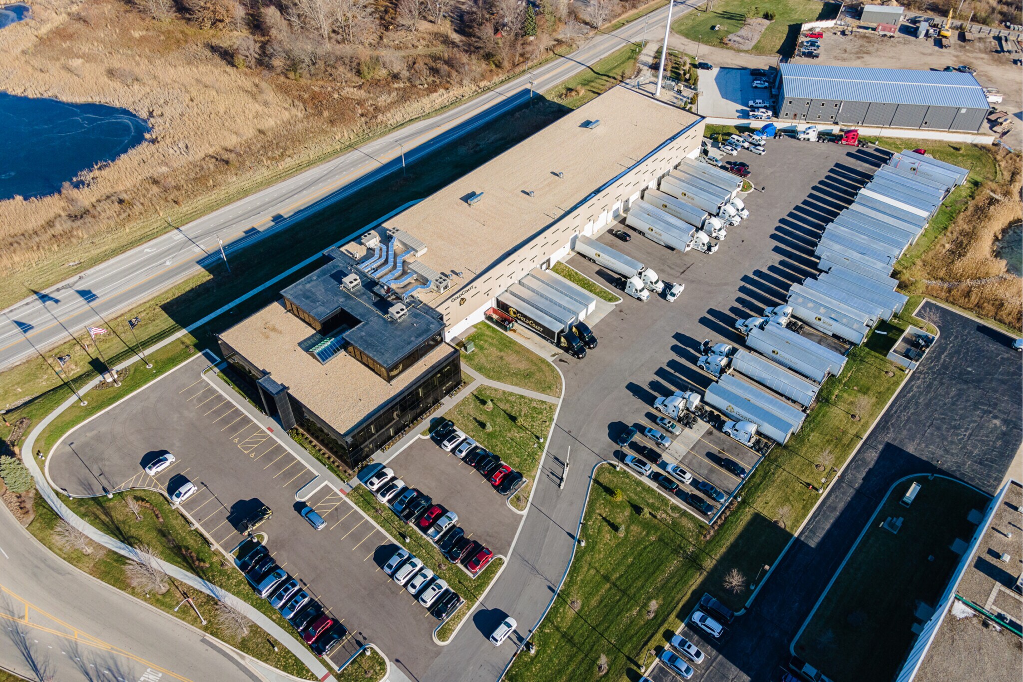 1425 Madeline Ln, Elgin, IL 60124 StateoftheArt Logistics Facility