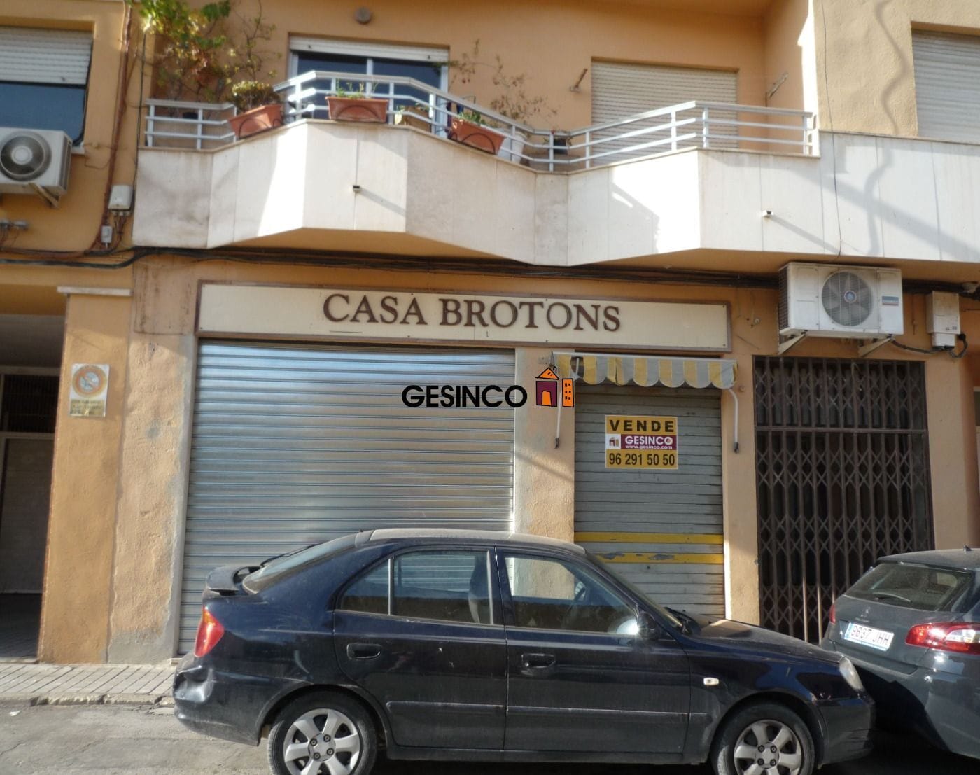 Retail in València, Valencia for sale Building Photo- Image 1 of 8