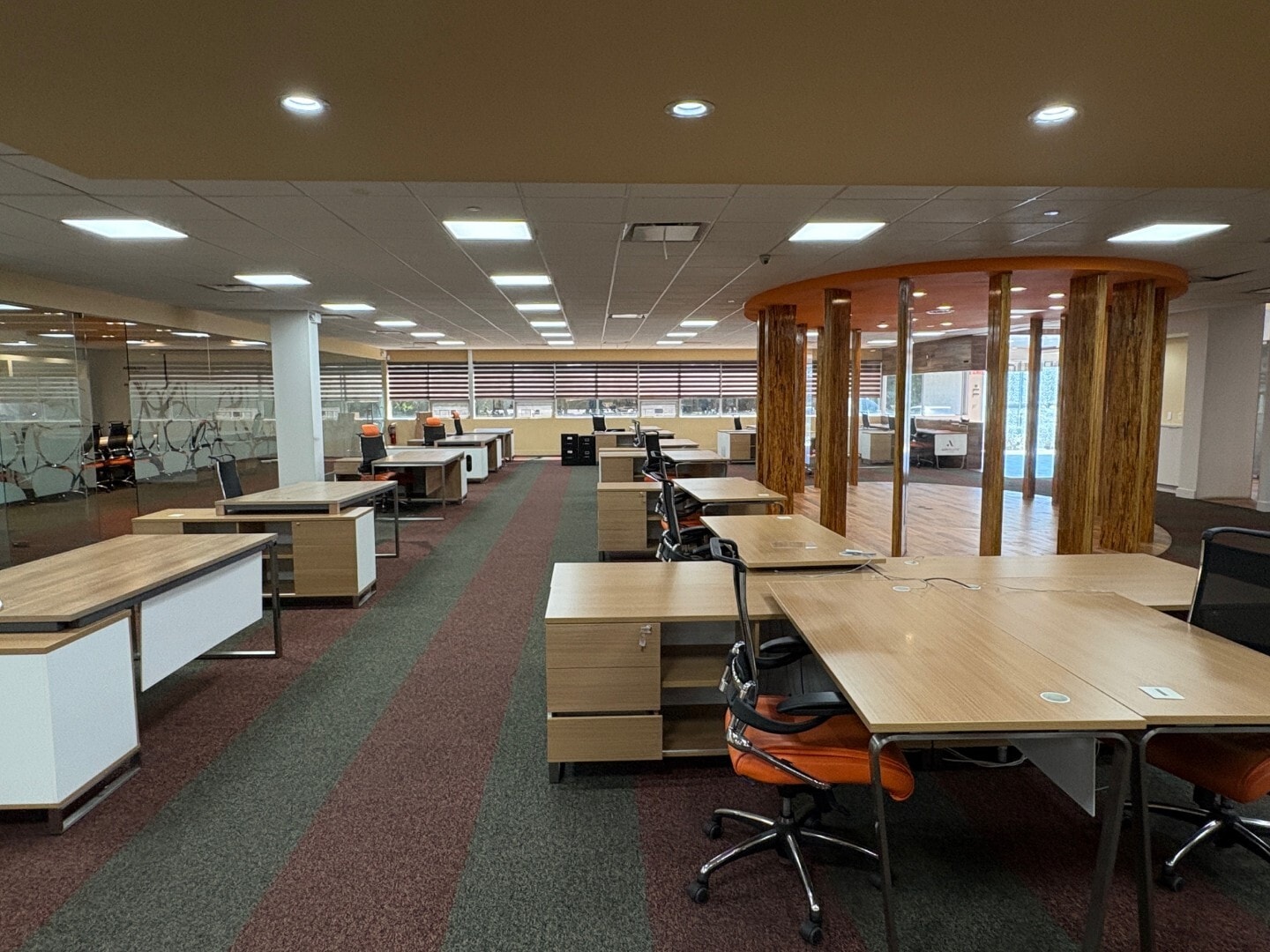 19 Harbor Park Dr, Port Washington, NY for lease Interior Photo- Image 1 of 8