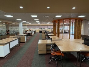 19 Harbor Park Dr, Port Washington, NY for lease Interior Photo- Image 1 of 8