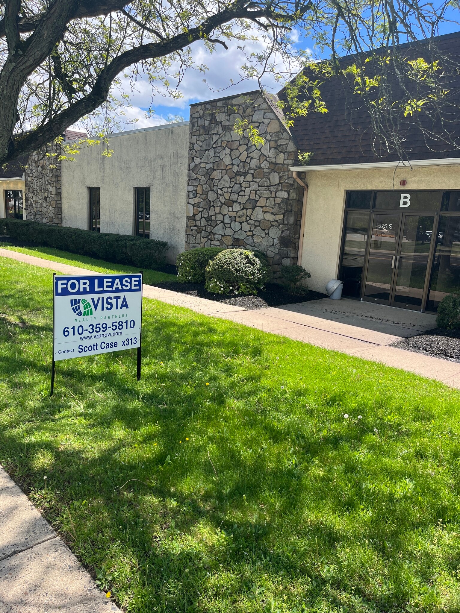 575 Virginia Dr, Fort Washington, PA for lease Building Photo- Image 1 of 5