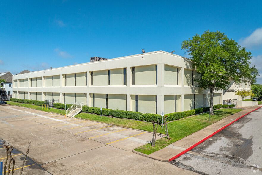 6550 Mapleridge St, Houston, TX for lease - Building Photo - Image 2 of 11