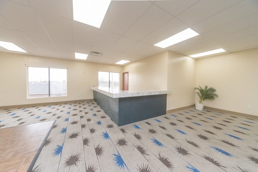 3131 N MacArthur Blvd, Bethany, OK for lease - Building Photo - Image 2 of 10