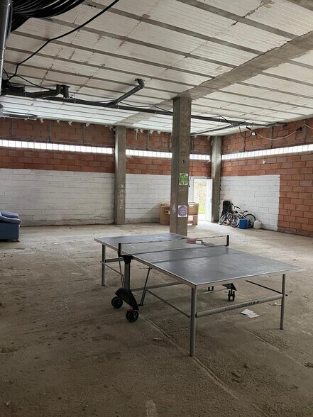 Retail in Ponferrada, León for lease - Building Photo - Image 3 of 9