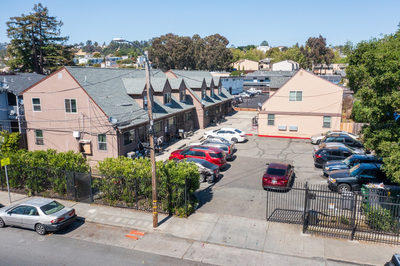 9750 Bancroft Ave, Oakland, CA 94603