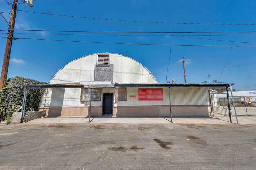 1626-1640 Pine St, Oxnard, CA for lease - Building Photo - Image 1 of 20