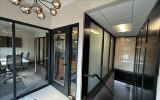 2212 E Moreland Blvd, Waukesha, WI for lease - Interior Photo - Image 2 of 10