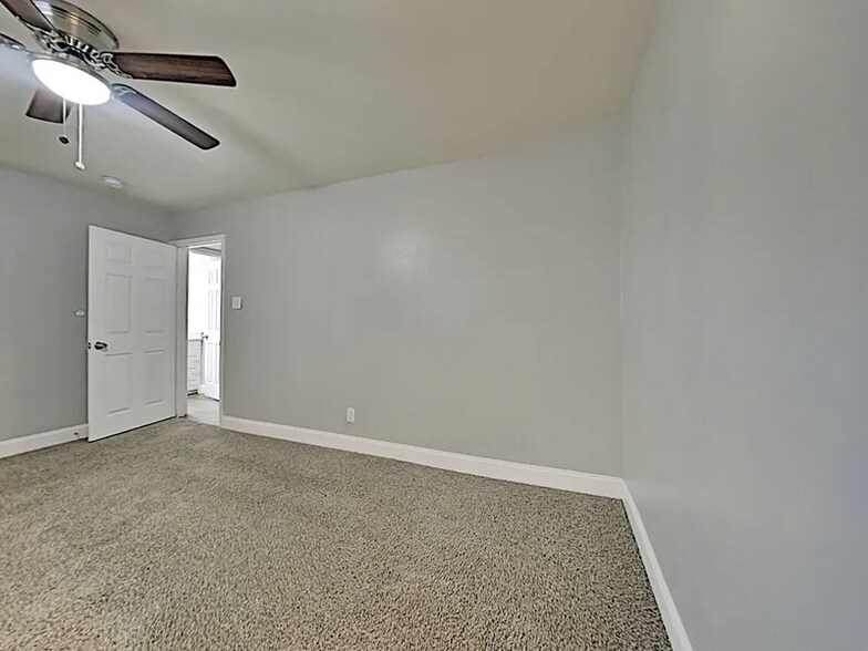 4832 Locke Ave, Fort Worth, TX 76107 Multifamily for Sale