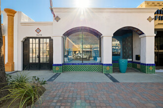 310-320 N Palm Canyon Dr, Palm Springs, CA for lease Building Photo- Image 1 of 17