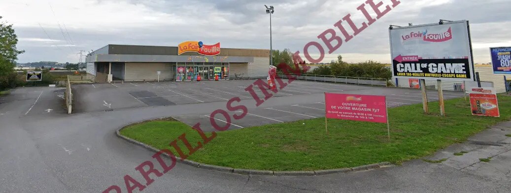 Retail in Hautmont for lease Building Photo- Image 1 of 6