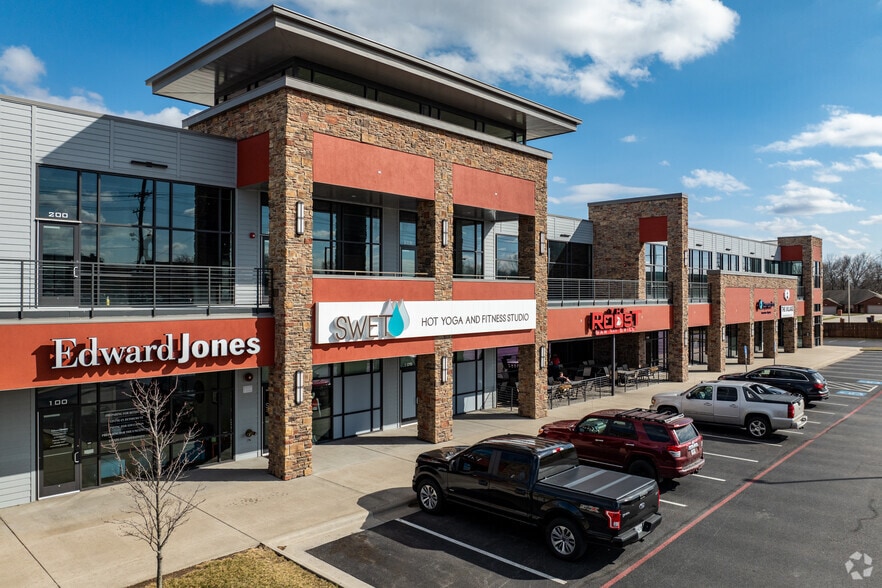 4216 S Cox Rd, Springfield, MO for lease - Building Photo - Image 3 of 5