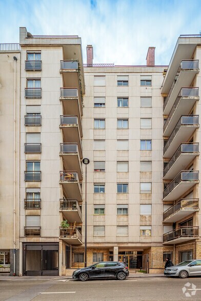 17 Rue Van Loo, Paris for sale - Primary Photo - Image 1 of 3