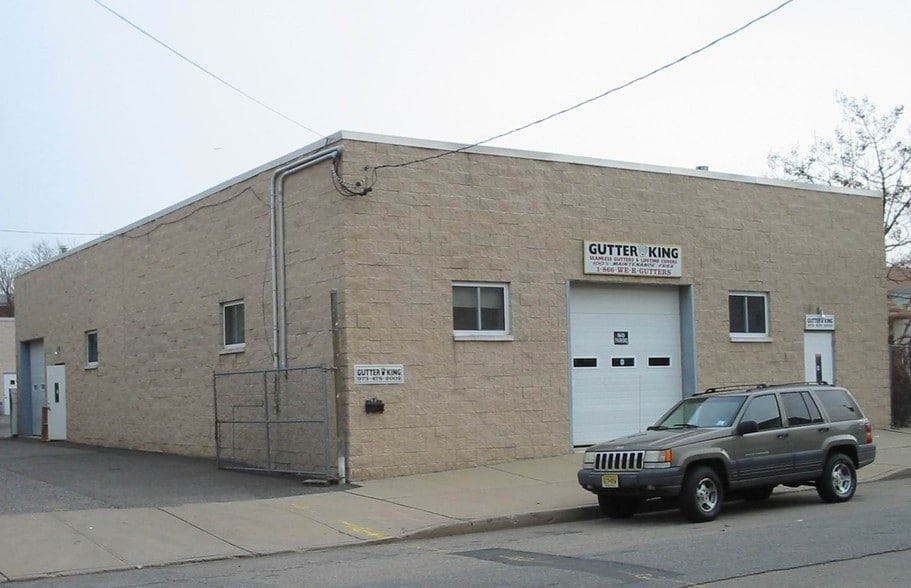 100 Pierre Ave, Garfield, NJ for sale - Primary Photo - Image 1 of 1