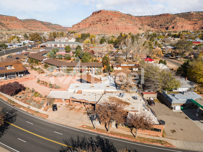 238 W Center St, Kanab, UT for sale - Aerial - Image 2 of 41