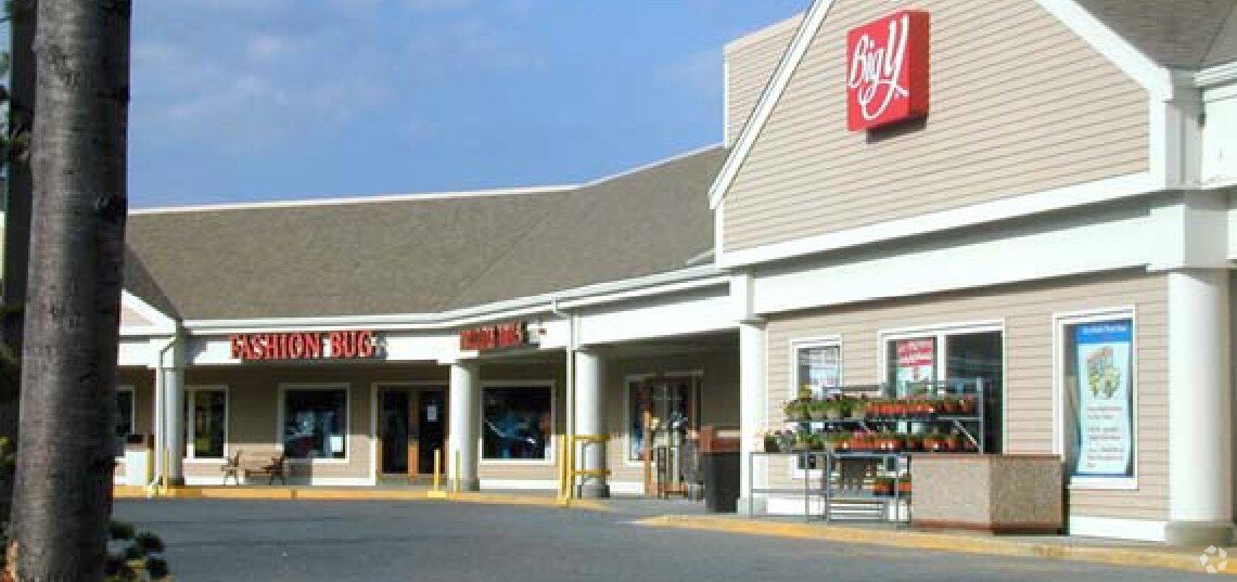 160164 Reservoir St, Holden, MA 01520