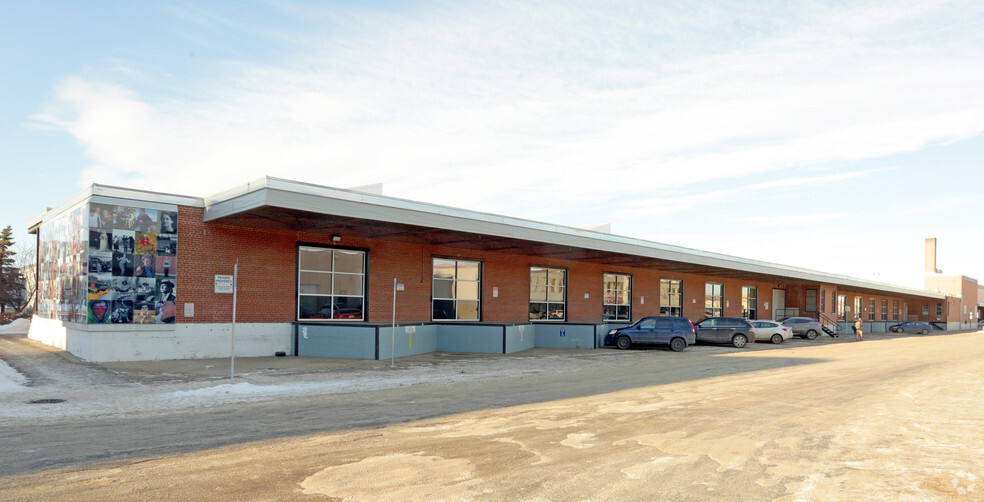 10550 107th St NW, Edmonton, AB for lease - Primary Photo - Image 1 of 4