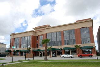 3801 Avalon Park East Blvd, Orlando, FL for lease Building Photo- Image 1 of 6
