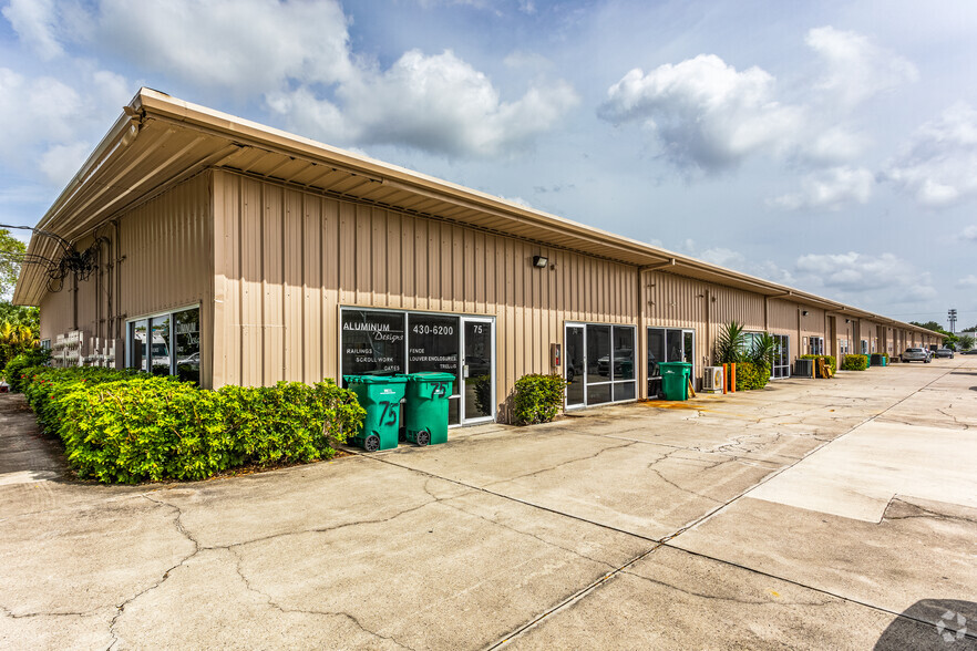 3573 Enterprise Ave, Naples, FL for lease - Primary Photo - Image 1 of 21