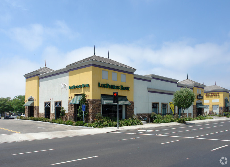 1145 S Victoria Ave, Ventura, CA for lease - Building Photo - Image 1 of 8