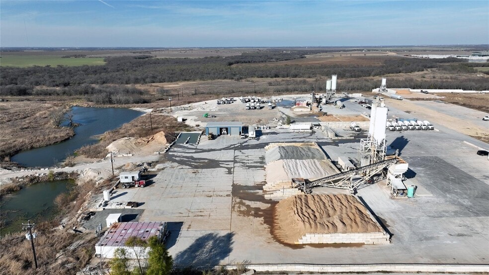 873 Wall Street Rd, Gunter, TX for sale - Primary Photo - Image 1 of 17