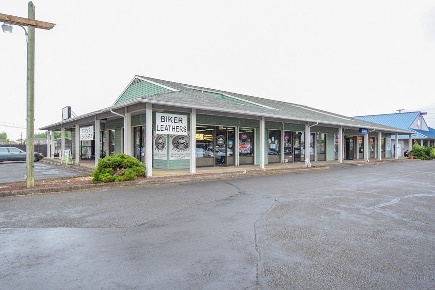 4861 Lancaster Dr NE, Salem, OR 97305