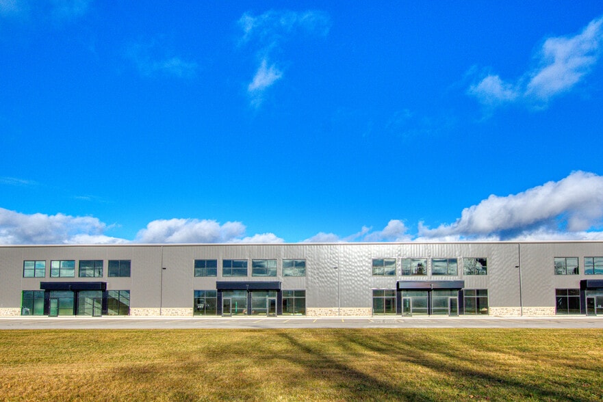 111 Gregson Crt, Fergus, ON for sale - Primary Photo - Image 1 of 1