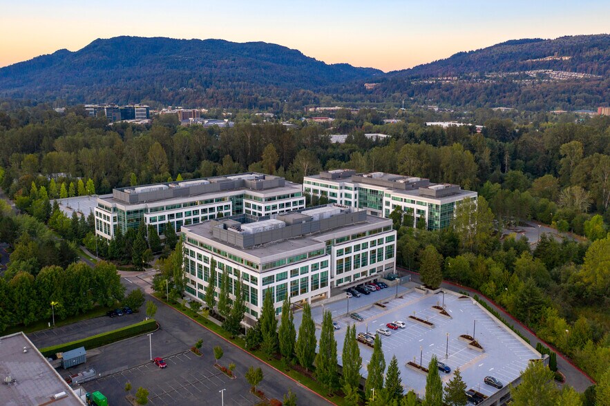 21933 SE 51st St, Issaquah, WA for lease - Building Photo - Image 2 of 3