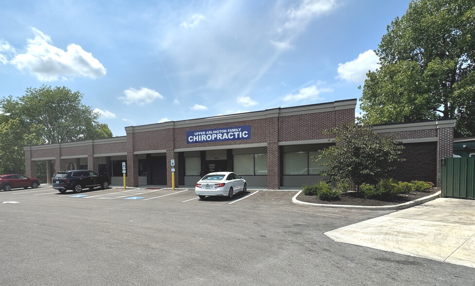 4939-4949 Dierker Rd, Columbus, OH for lease - Primary Photo - Image 1 of 2