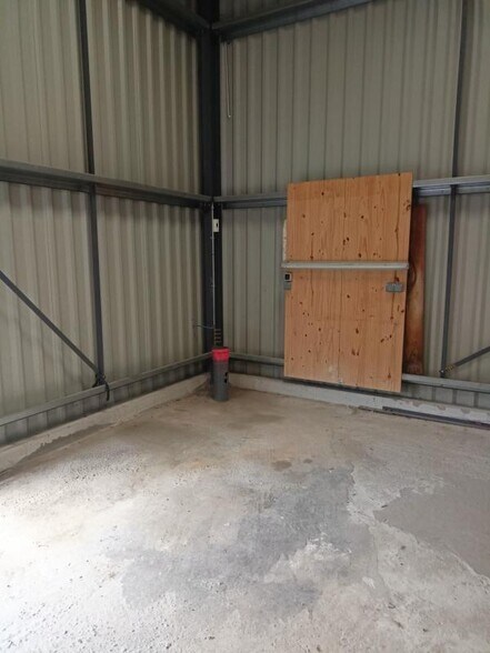 Industrial in Gujan-Mestras for lease - Interior Photo - Image 2 of 5
