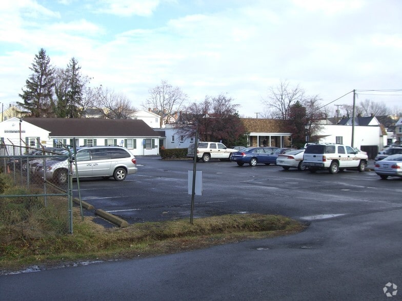 8 South St SW, Leesburg, VA for lease - Building Photo - Image 2 of 5