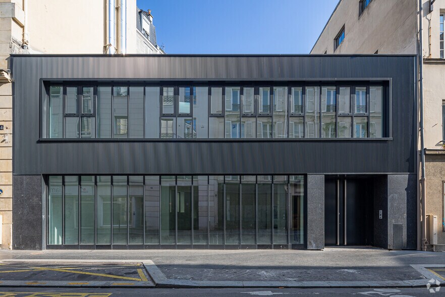 44 Rue Des Vinaigriers, Paris for sale - Primary Photo - Image 1 of 19