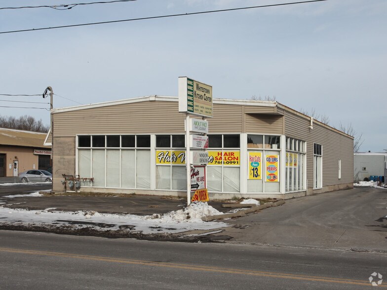 52 Henderson St, Whitesboro, NY for sale - Primary Photo - Image 1 of 1