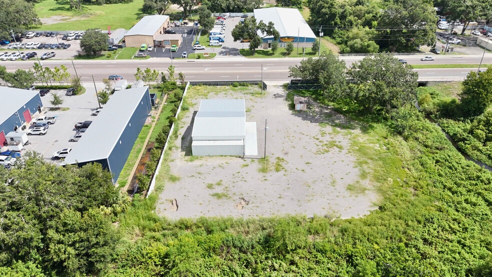 7305 Causeway Blvd, Tampa, FL for lease - Building Photo - Image 3 of 6