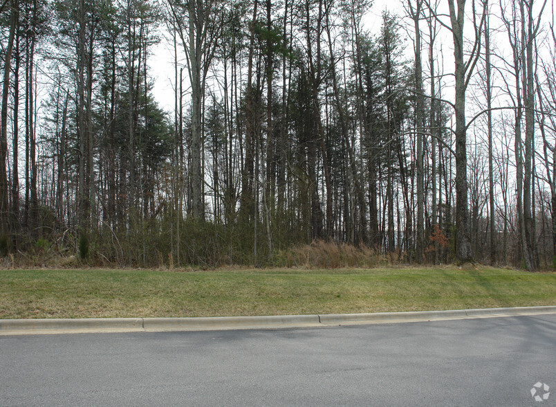 Freeway Dr, Reidsville, NC for sale - Primary Photo - Image 1 of 1