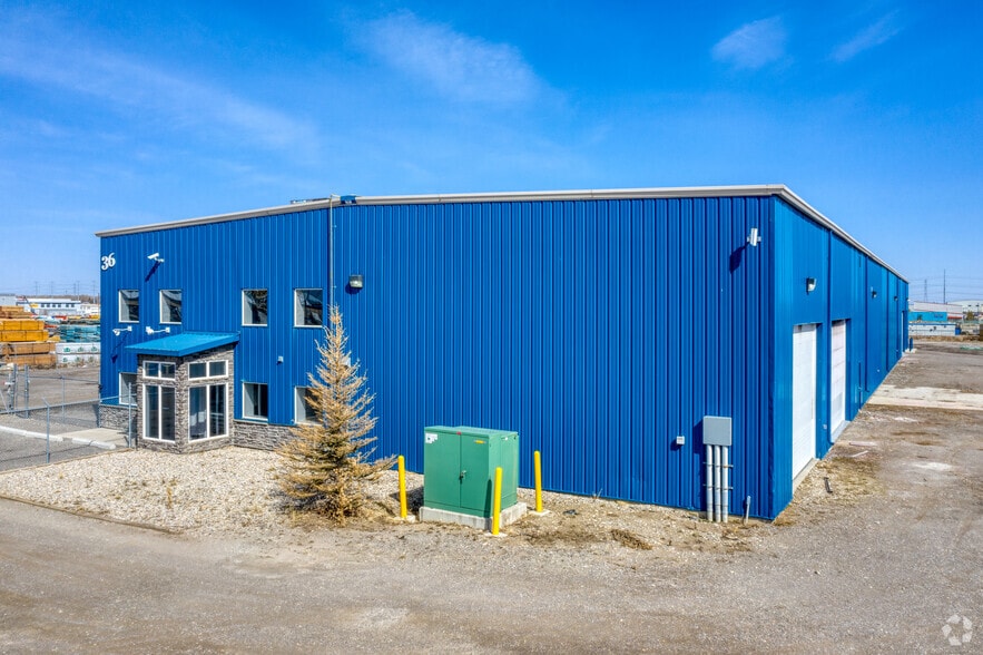 36 Industry Way SE, Calgary, AB for sale - Primary Photo - Image 1 of 1