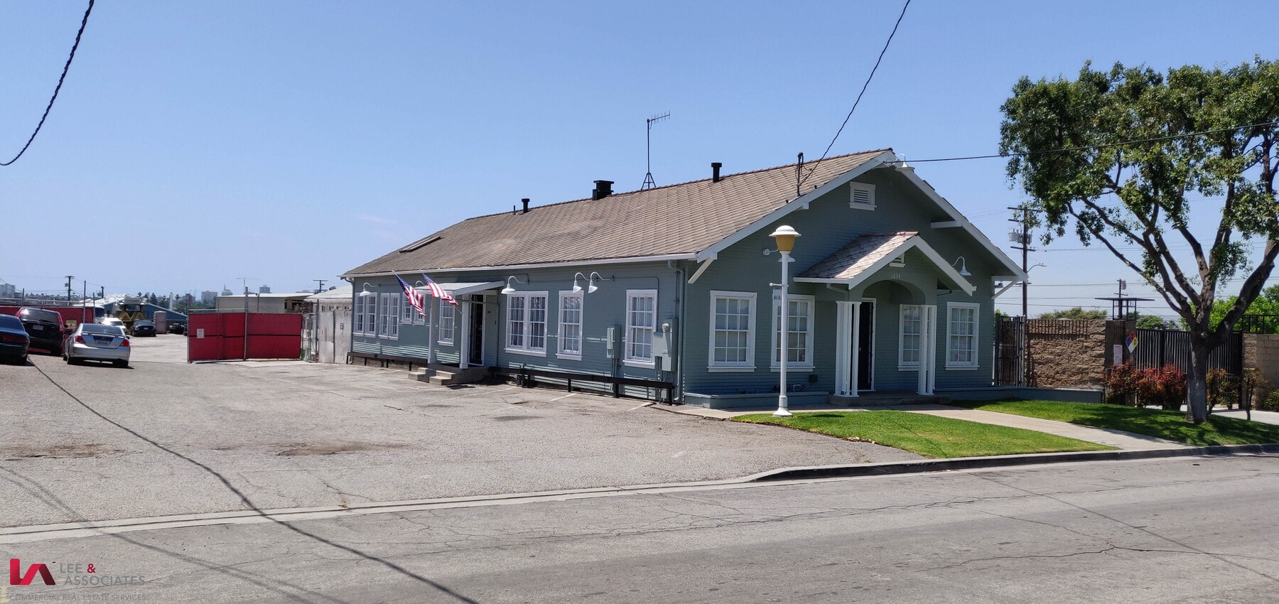 1234 E St, Signal Hill, CA 90755