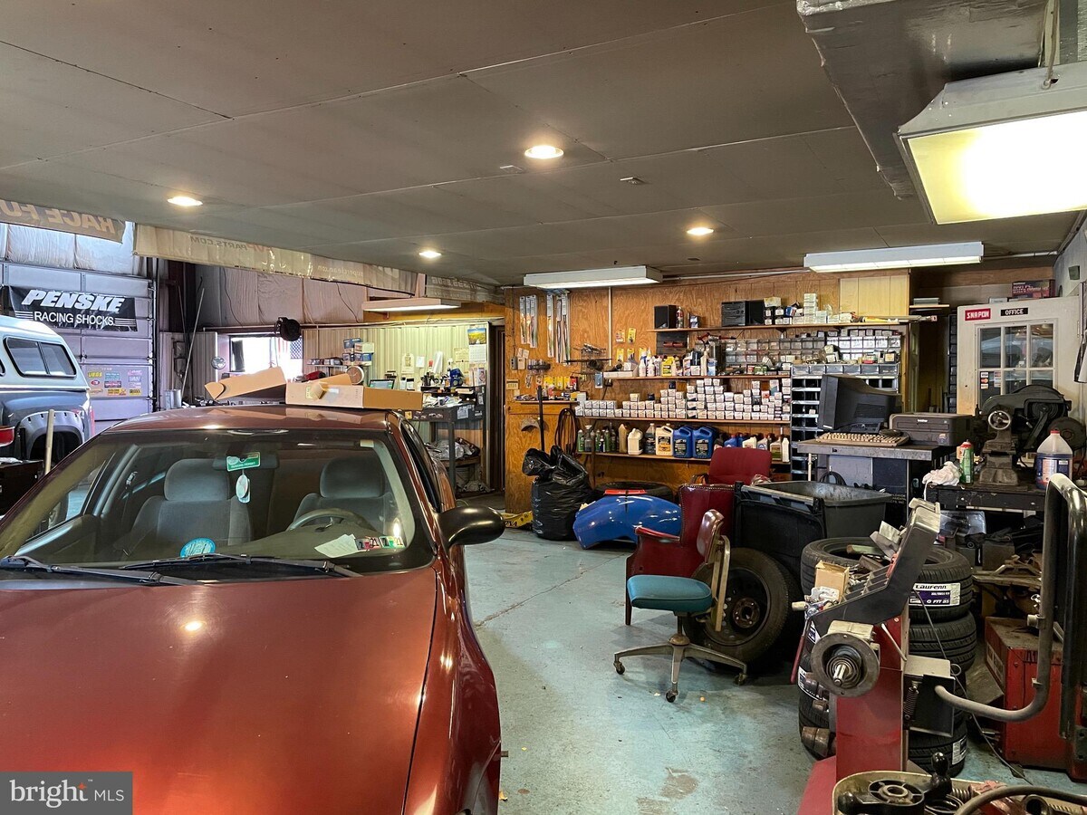 1328 Lancaster Ave, Reading, PA 19607