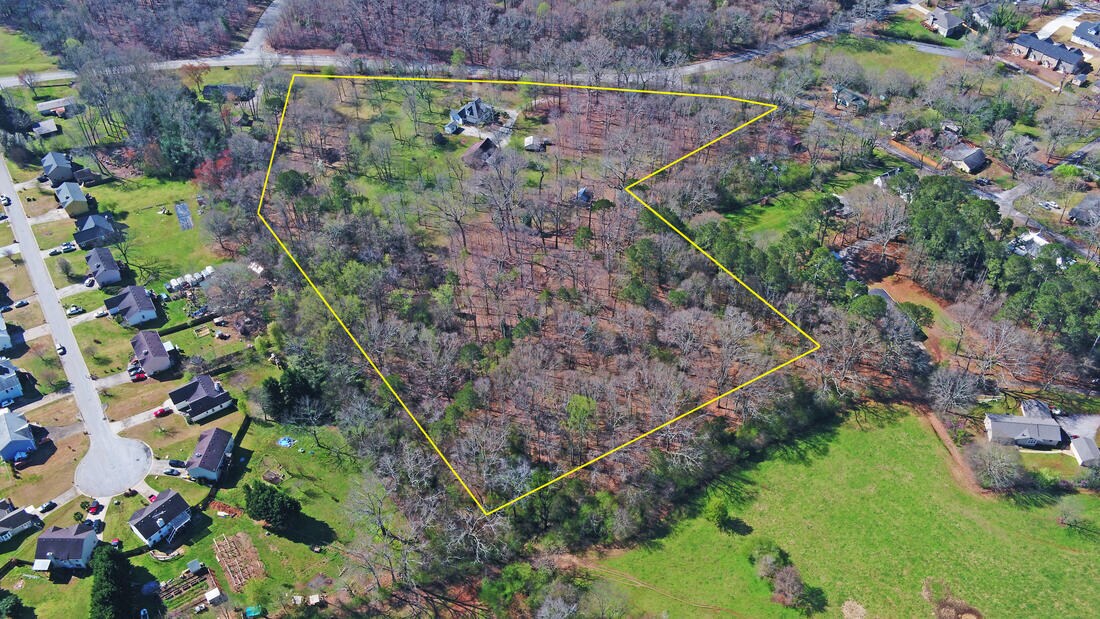 8422 Pendergrass Rd, Hoschton, GA 30548 12+ acres for development