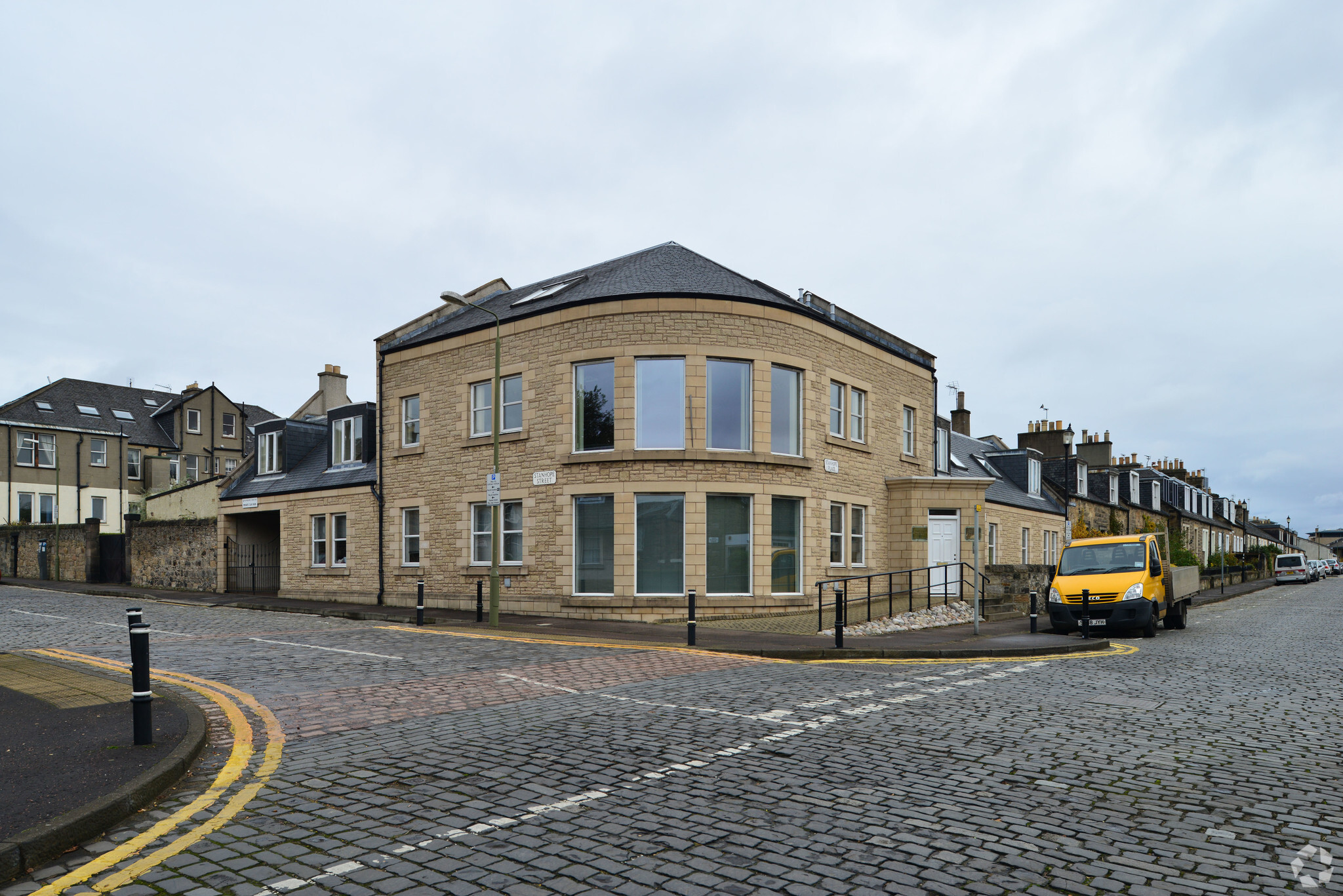 12 Stanhope Pl, Edinburgh for lease Primary Photo- Image 1 of 9