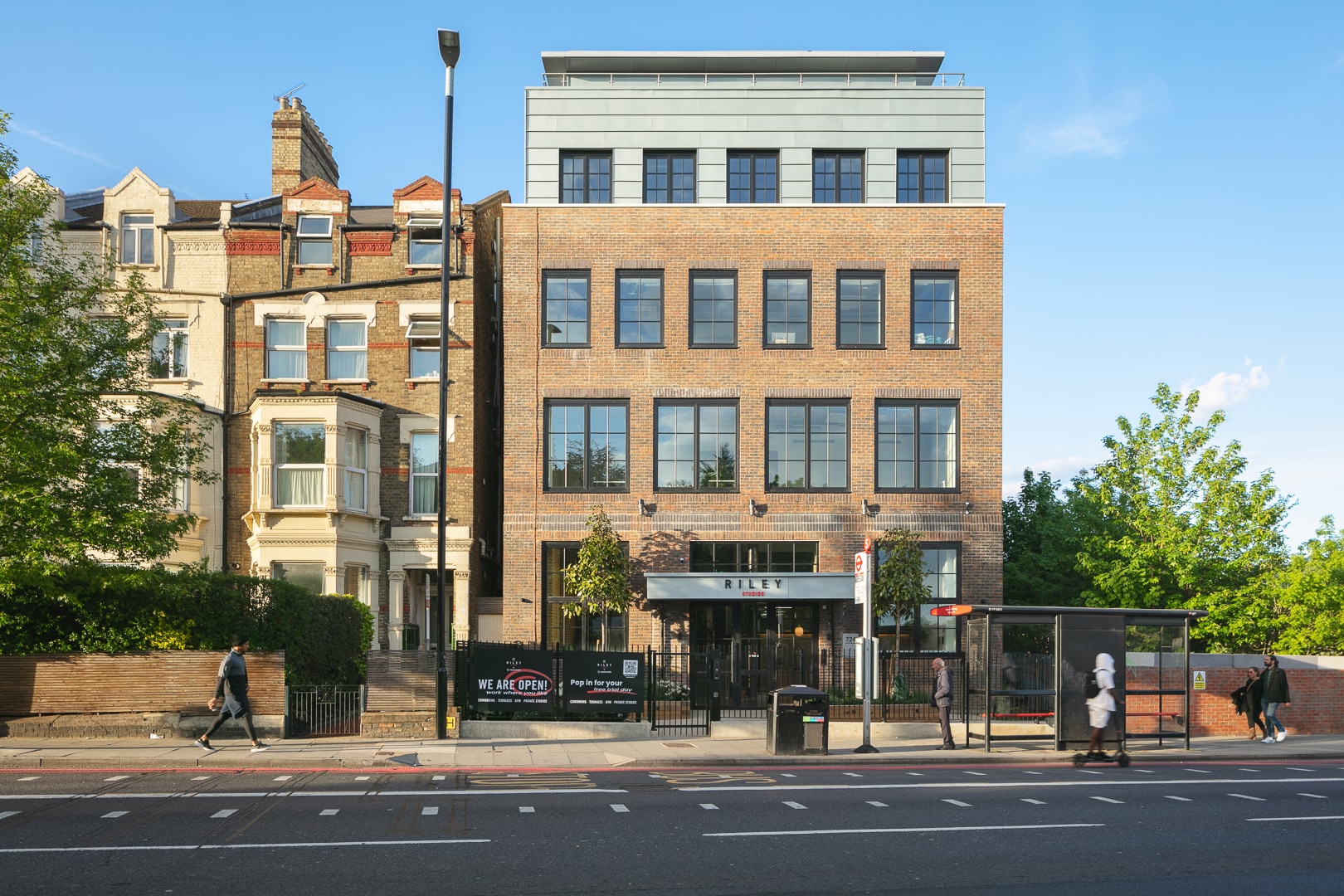 724 Holloway Rd, London for lease Primary Photo- Image 1 of 9