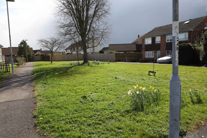 Maple Way Way, Gillingham for sale - Primary Photo - Image 1 of 1