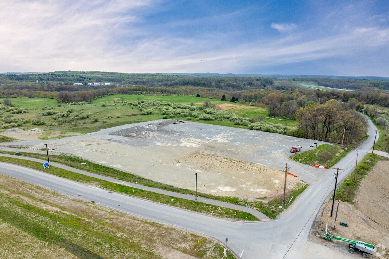 275 Solar Dr, Imperial, PA for sale Building Photo- Image 1 of 1