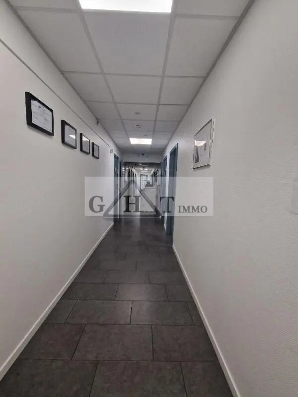 Office in Lognes for sale Interior Photo- Image 1 of 9